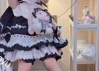 这组作品中的定制职业装，AT鲨你这是要掀起职场穿搭浪潮吗？
