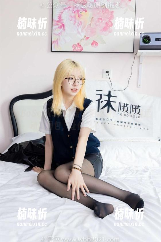 BoBoSocks袜啵啵-泡芙 BoBoSocks袜啵啵 - 更新啦!泡芙的运动鞋图包,让你忍不住瞄一眼