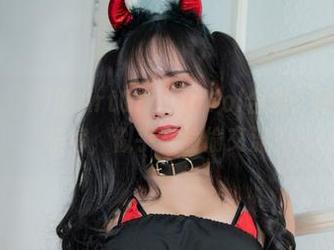 Dami(퀸다미)的ArtGraviaVol合集：照片中的我和你，似乎在偷偷交流？