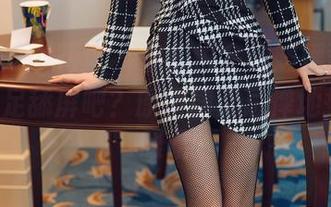 HuaYang花漾 – 你们也会被媛媛酱belle的美足舔屏吧？原图肆无忌惮地拉长了眼睛
