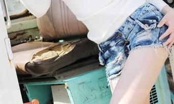 MyGirl美媛馆 – 于大乔的短裙原图，穿搭是不是可以更大胆一点？不过这样也挺可爱的