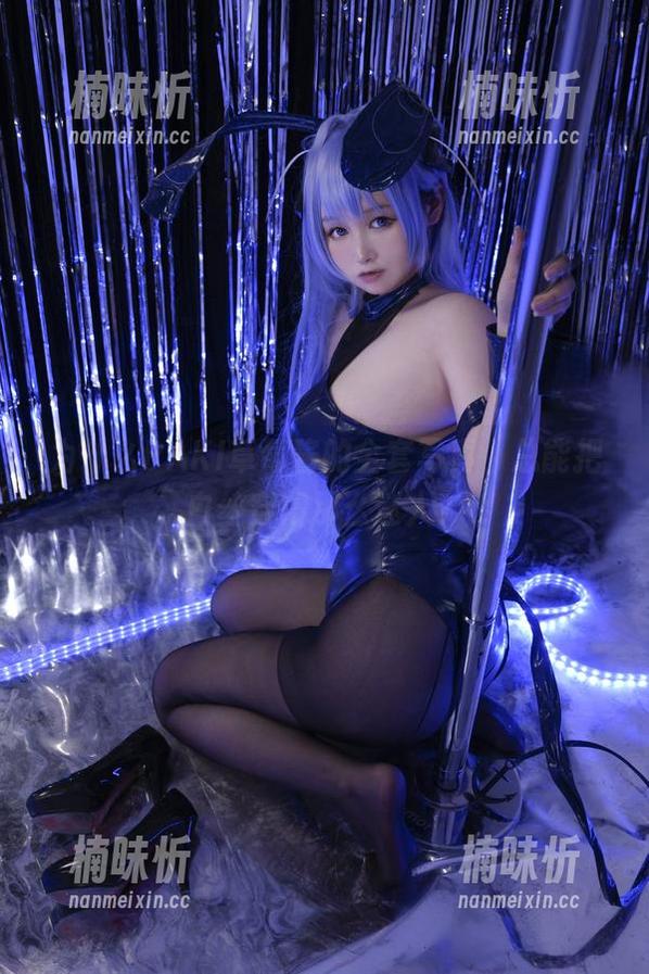 为什么PAKI草莓酱的全套写真，总能把白丝穿得那么迷人？