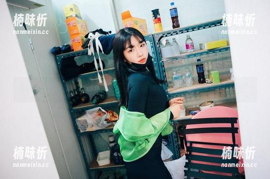 Sonson(손손)Loozy全集要下载，谁能拒绝比基尼的诱惑？