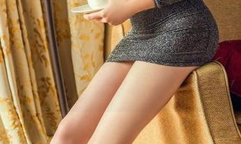 TouTiao头条女神 – 看！周熙妍礼服在线，风格五光十色，真让人眼花瞭乱