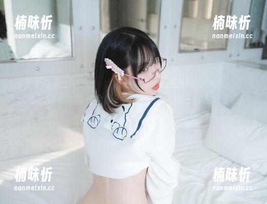 想看UHYE的睡衣全集？赶紧下载，别让别人抢了先。