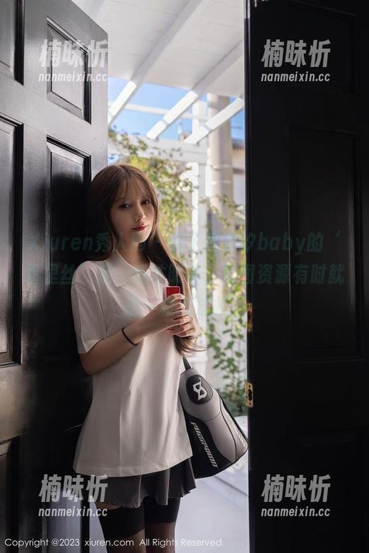 Xiuren秀人网 - 看了周慕汐baby的‘裤里丝’后，我才明白，套图资源有时就是一根魔法杖！