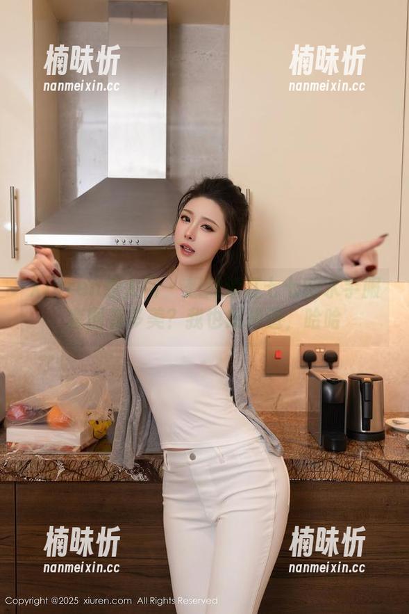Xiuren秀人网-江七七 Xiuren秀人网 - 想知道江七七的水手服套图有多美?我也想知道,哈哈