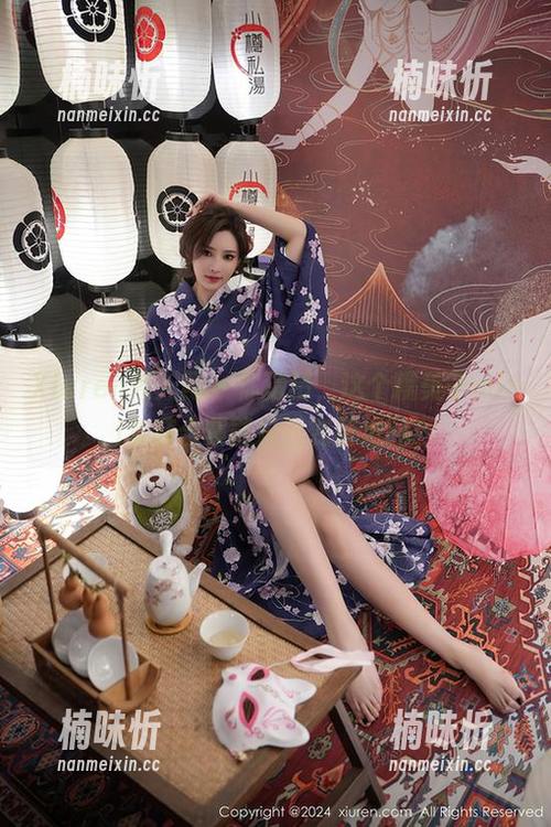Xiuren秀人网 - 你猜猜，这个糯美子mini套装合集能自己变壁纸吗？