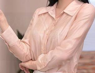 Xiuren秀人网 – 当修女遇上郑颖姗Bev，图片里满满的暗示和迷惑，下载后会不会点亮我！