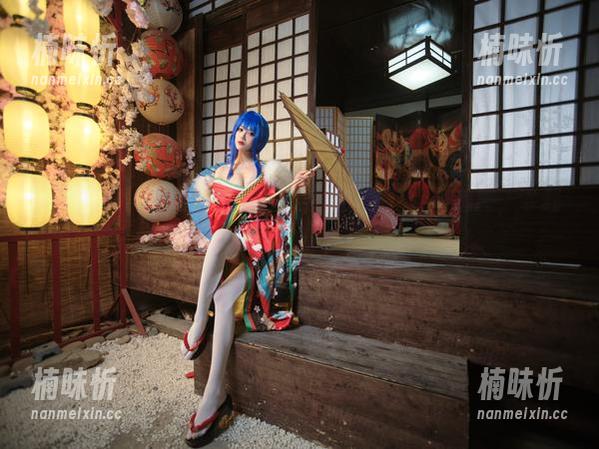 逃离现实，跟着一米八的大梨子首页cos居酒屋，下载属于你的那一份！