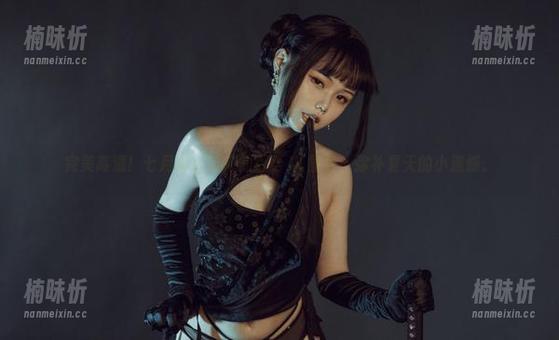 七月喵子 完美高清!七月喵子带来的百合JK图包,弥补夏天的小遗憾。