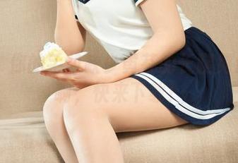 丽柜 – 你的手机缺少黄芬的长腿免费写真啊，快来下载！