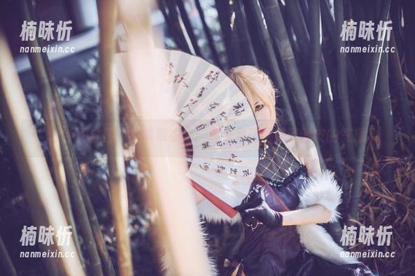 乖乖衣宝 水手服套图中的乖乖衣宝:每个角落都藏着调皮的气息