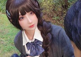 细看凉凉子rioko的短裙美图，果然是风格无敌，真心佩服！