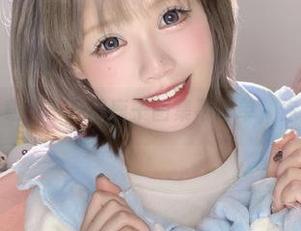 美腿与下载，千反田鹿子图集不简单，你觉得呢？