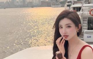 微密圈 – 值得一看的福利，周妍希的肉色丝袜写真让人着迷！