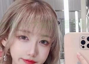 啾小妍Deer的cos大揭密，翻开图片，你们懂的