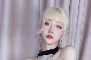 免费的啾小妍甜心图册，突然觉得自己也想变甜了！