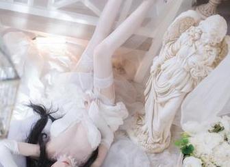 简洁到让你窒息的纯白，在下萝莉控ii的高清写真集等你品味。