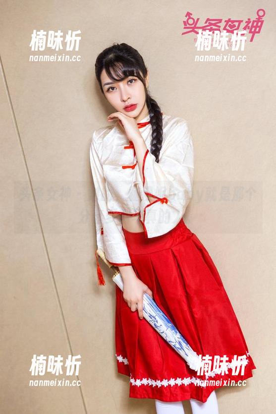 头条女神 - 对的，杨漫妮baby就是那个分享萝莉写真的人。