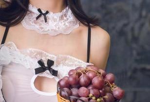 头条女神 – 翻开图库，松果儿的套装让我忍不住想说：谁能让这件衣服不抢镜啊？