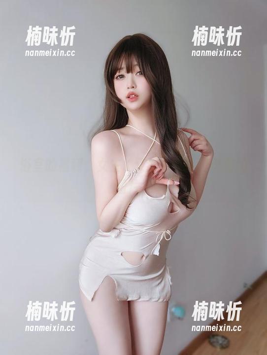 浴室的福利，女主K又怎么收拾这美丽的图片。