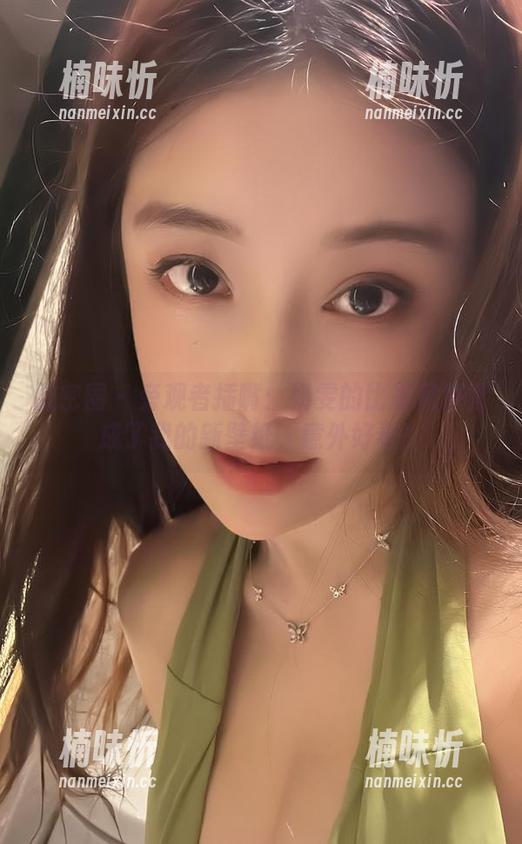 奶雯 微密圈 - 旁观者插嘴:奶雯的比基尼原图成了我的新壁纸,意外好看!