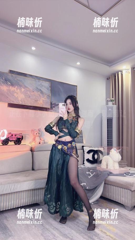 正在下载小小奶瓶儿里的迦南，高清到让人想把照片贴满墙！