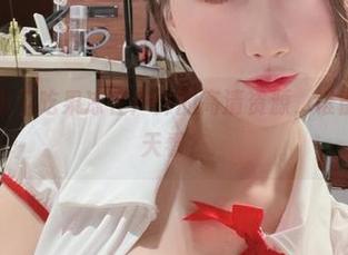 微密圈 – 小玉吃果冻在户外的高清资源，谁能说不想天天看？