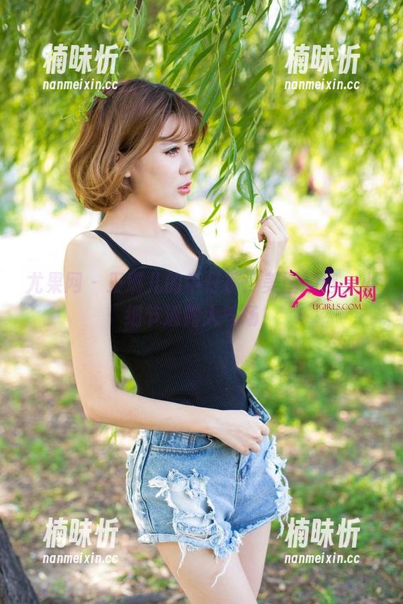 尤果网-王瑞儿 尤果网 - 王瑞儿的牛仔裤:美图精选,小细节透露大气场!