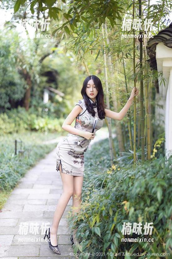尤蜜荟-娜露 尤蜜荟 - 娜露的透明魔法:精选写真集,轻轻一撇就来了!