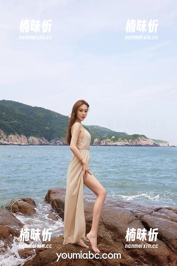 尤蜜荟-黄乐然 尤蜜荟 - 在后院搞事情,黄乐然的高清写真,私家花魁访谈!