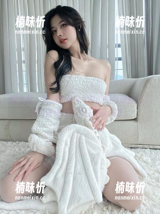 就是阿朱啊 微密圈 - 这是就是阿朱啊的黑白原图吧,简约得让我忍不住多看几眼。