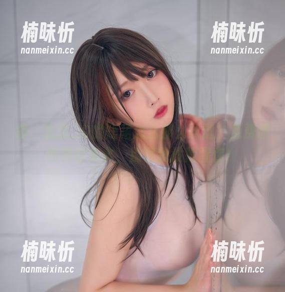 念念_D 看,念念_D的短裙怎么那么飘逸?免费原图等你来拿,别怪我没提醒你!