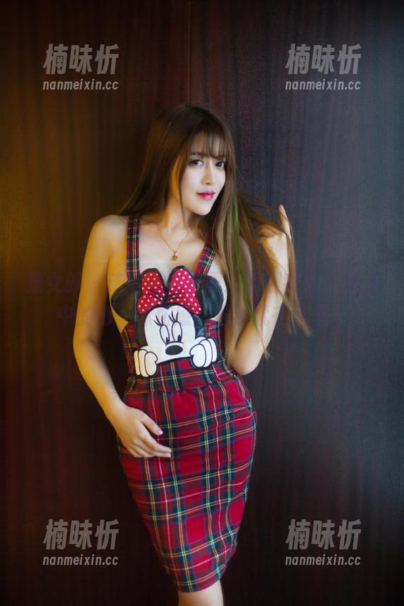 推女郎 - 连欣黑白美图：我恨我爱，我心中的那一抹伤感，居然就在这里！