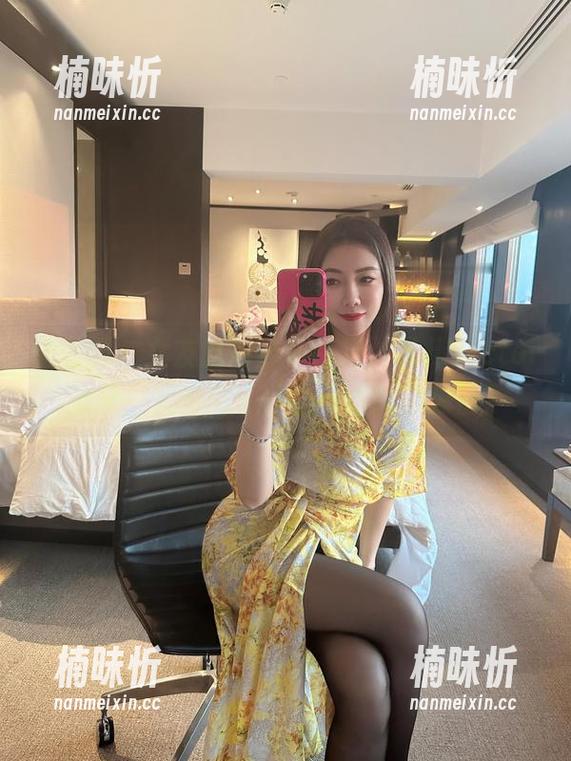果儿Victoria 微密圈 - 女友图包最新特辑,果儿Victoria又一次勾引了什么不该想的想法?