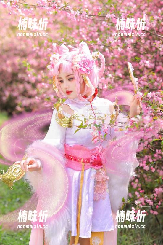 桃暖酱 桃暖酱的图包来了,吊带一秒变身‘人间尤物’!