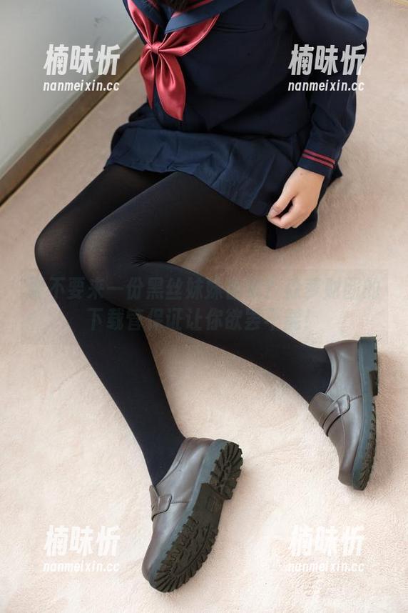 要不要来一份黑丝妹妹合集？森萝财团的下载管保证让你欲罢不能！