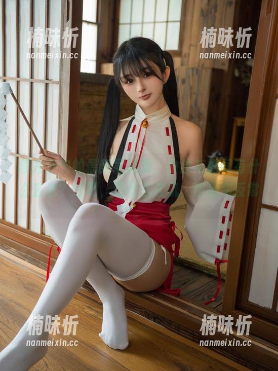 樱井宁宁的最新写真集，豹纹与她间有什么玄机？好吧，没什么玄机，但确实反常。