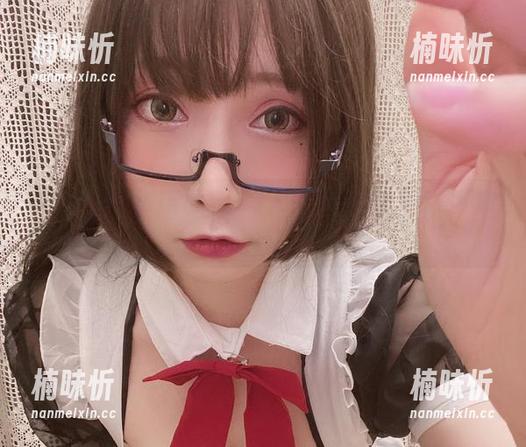 次屁啦 次屁啦的定制JK图集,令人捧腹的同时又给你眼前一亮!