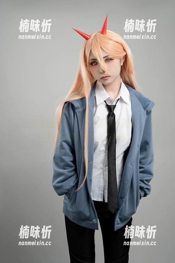 爆机少女喵小吉 无圣光风格,爆机少女喵小吉眼镜合集,还是挺好奇她怎么选择的!