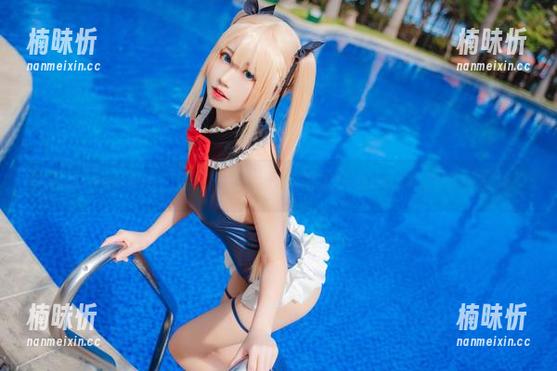 猫君君MaoJun，猫腰一旋，一组魔法少女cos套图华丽登场！