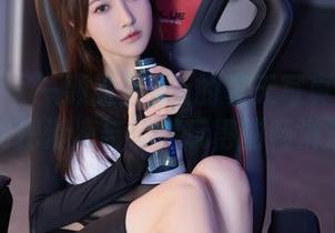 秀人网 – 一颗甜蛋黄a的夏天写真：多少人能把清凉与热情玩得酣畅淋漓？