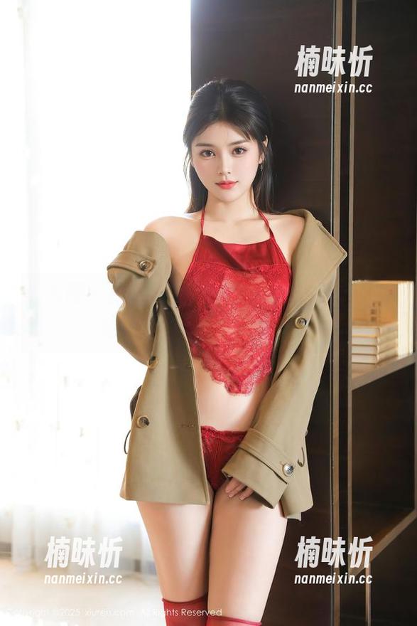 秀人网 - 翻过许多页，徐莉芝Booty的高清校园写真让我思绪万千