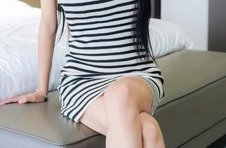 秀人网 – 谁说护士只能白大褂？林文文在线写真突破传统，你追我吗？
