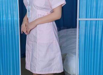 秀人网 – 萝莉悠悠酱的甜心写真集：记得别舔屏哦