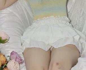 绮梦摄影 – 露露女仆更新中！的一天，这套图亮点满满！