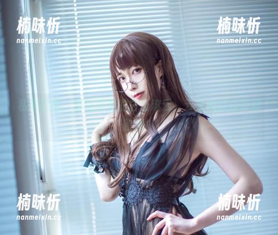 私房图集：翎柒菜菜的白色流云，云朵都想过来撞脸她！