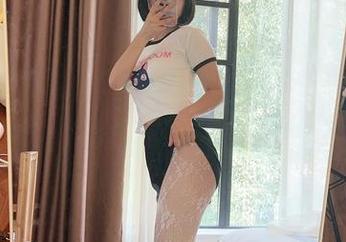 微密圈 – 胜利的小生活这睡衣写真，定制得比想象中还要随意