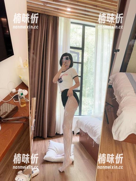 微密圈 - 胜利的小生活这睡衣写真，定制得比想象中还要随意